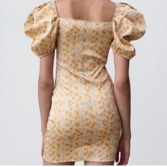 𝅺Zara satin floral puffed sleeve mini dress - Picture 14 of 16